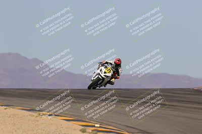 media/Oct-08-2023-CVMA (Sun) [[dbfe88ae3c]]/Race 3 Amateur Supersport Middleweight/